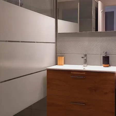 Immeuble Le Regency, 4 Pieces, 80 Metres De La Appartamento *