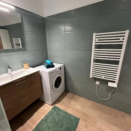 Immeuble Le Regency, 4 Pieces, 80 Metres De La