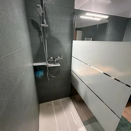 Immeuble Le Regency, 4 Pieces, 80 Metres De La Appartamento *