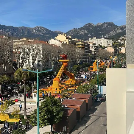 Le Regency, Familial Au Coeur Du Centre-ville, Des Celebres Jardins Bioves, Et Seulement A 1 Minute A Pied De La Apartment Menton