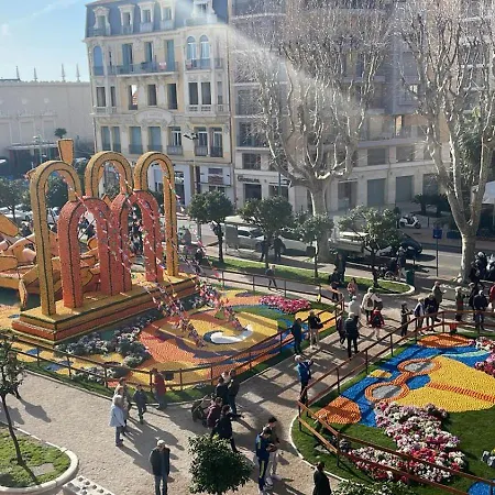 Апартаменты Le Regency, Familial Au Coeur Du Centre-ville, Des Celebres Jardins Bioves, Et Seulement A 1 Minute A Pied De La Ментона