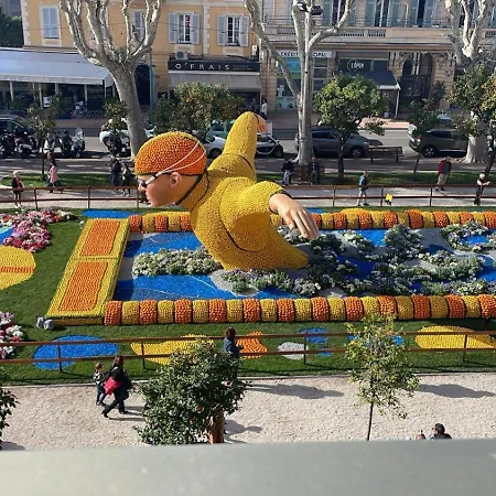 Апартаменты Le Regency, Familial Au Coeur Du Centre-ville, Des Celebres Jardins Bioves, Et Seulement A 1 Minute A Pied De La Ментона