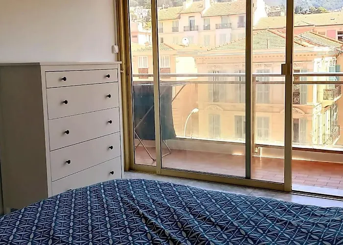 דירה Le Regency, Familial Au Coeur Du Centre-ville, Des Celebres Jardins Bioves, Et Seulement A 1 Minute A Pied De La מנטון