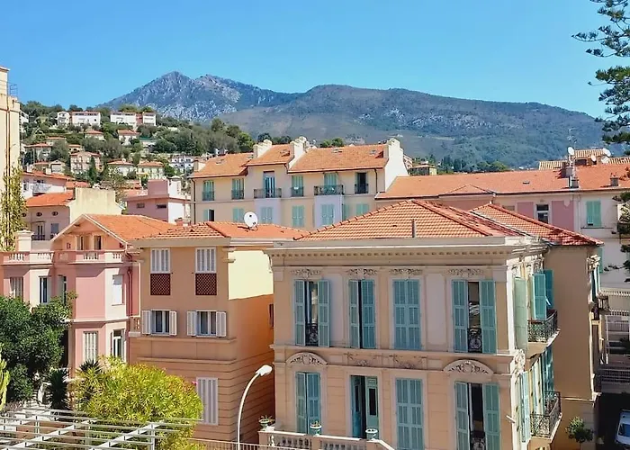 Le Regency, Familial Au Coeur Du Centre-ville, Des Celebres Jardins Bioves, Et Seulement A 1 Minute A Pied De La * מנטון