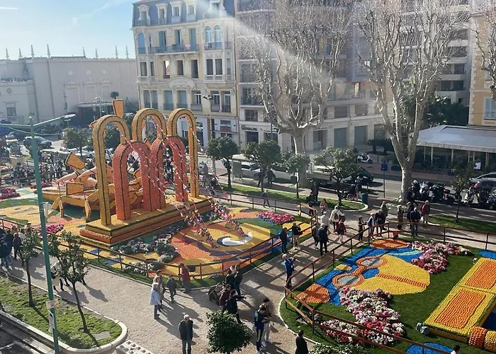 דירה Le Regency, Familial Au Coeur Du Centre-ville, Des Celebres Jardins Bioves, Et Seulement A 1 Minute A Pied De La מנטון